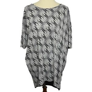 LuLaRoe Hi-Lo Short Sleeve Blouse